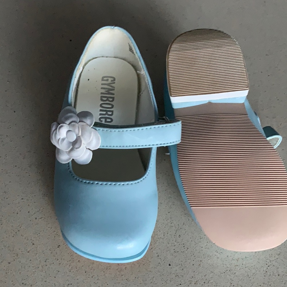 baby shoes size 5 Gymboree brand never worn